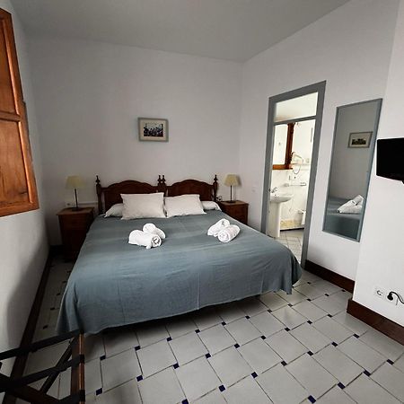 Hotel Entreolivos El Pedroso Extérieur photo